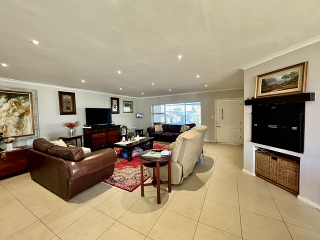 3 Bedroom Property for Sale in Stilbaai Wes Western Cape